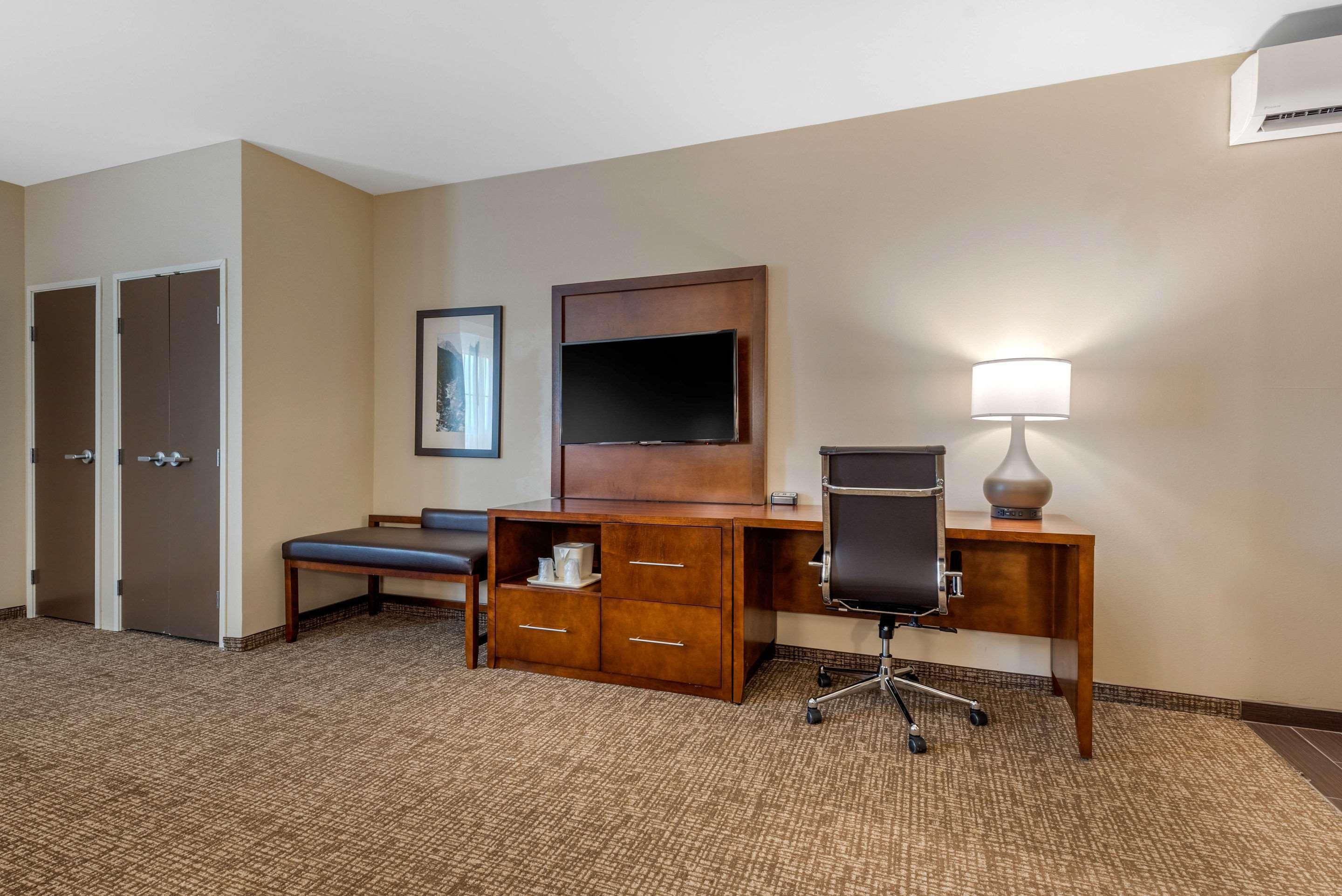 Comfort Suites Denver Near Anschutz Medical Campus Орора Екстер'єр фото