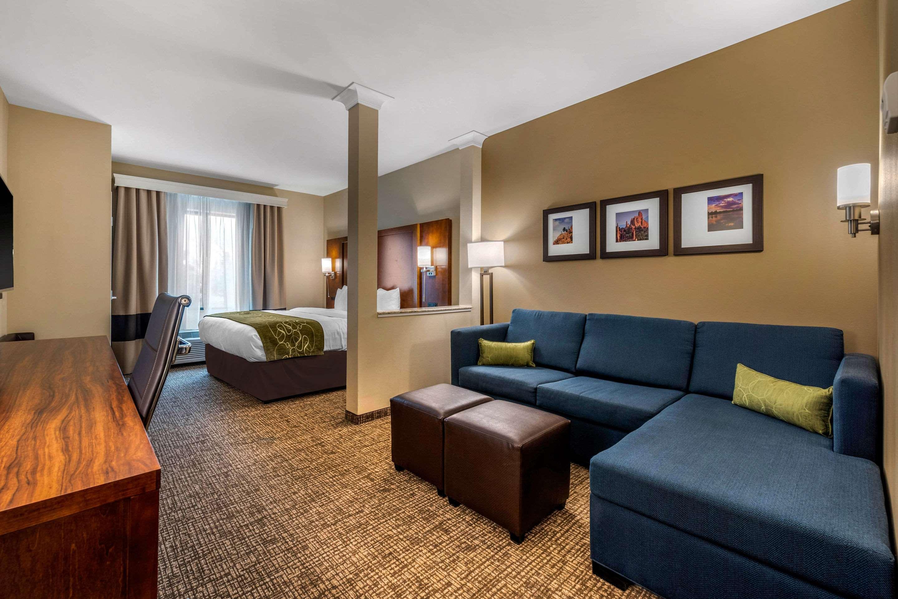 Comfort Suites Denver Near Anschutz Medical Campus Орора Екстер'єр фото