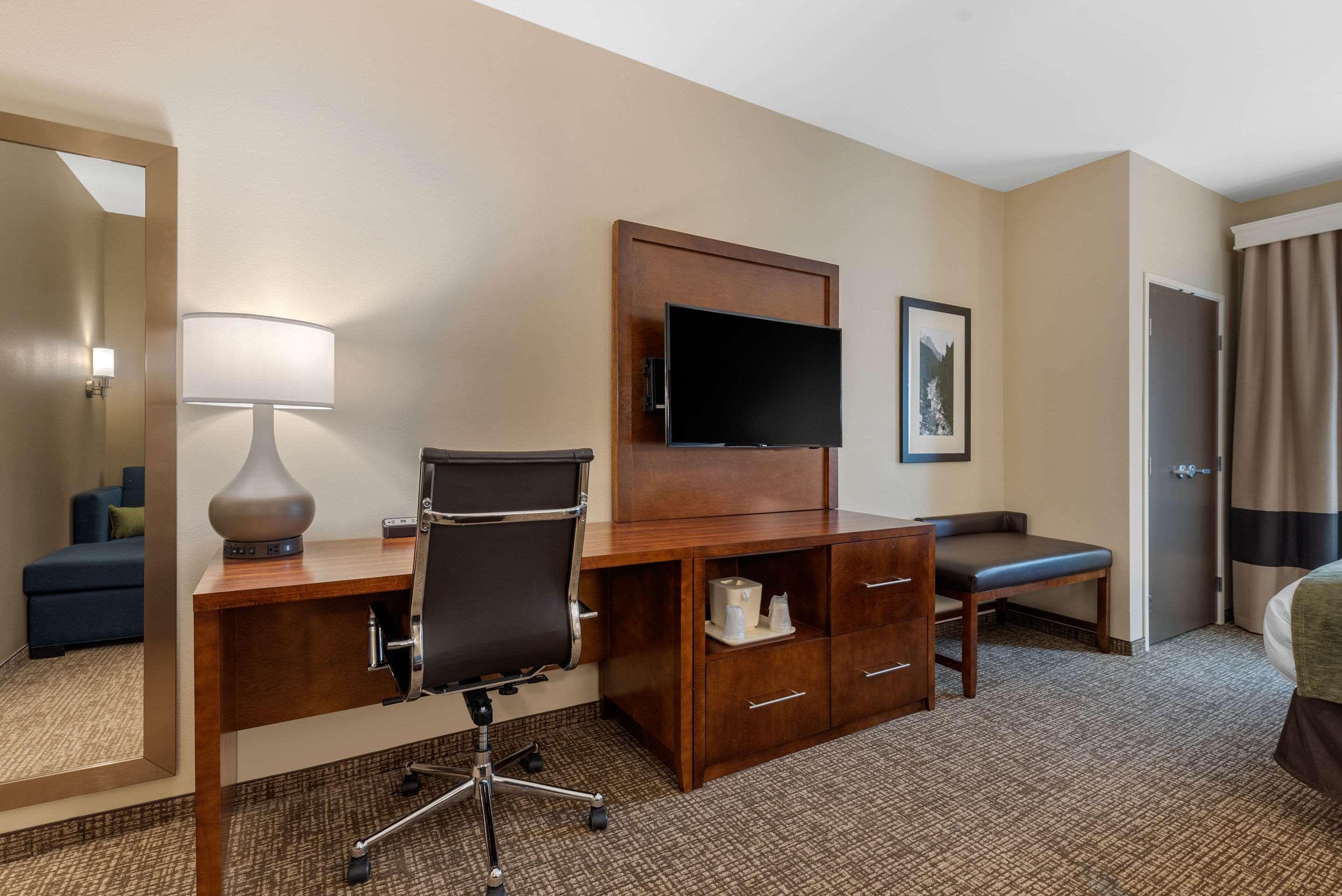 Comfort Suites Denver Near Anschutz Medical Campus Орора Екстер'єр фото