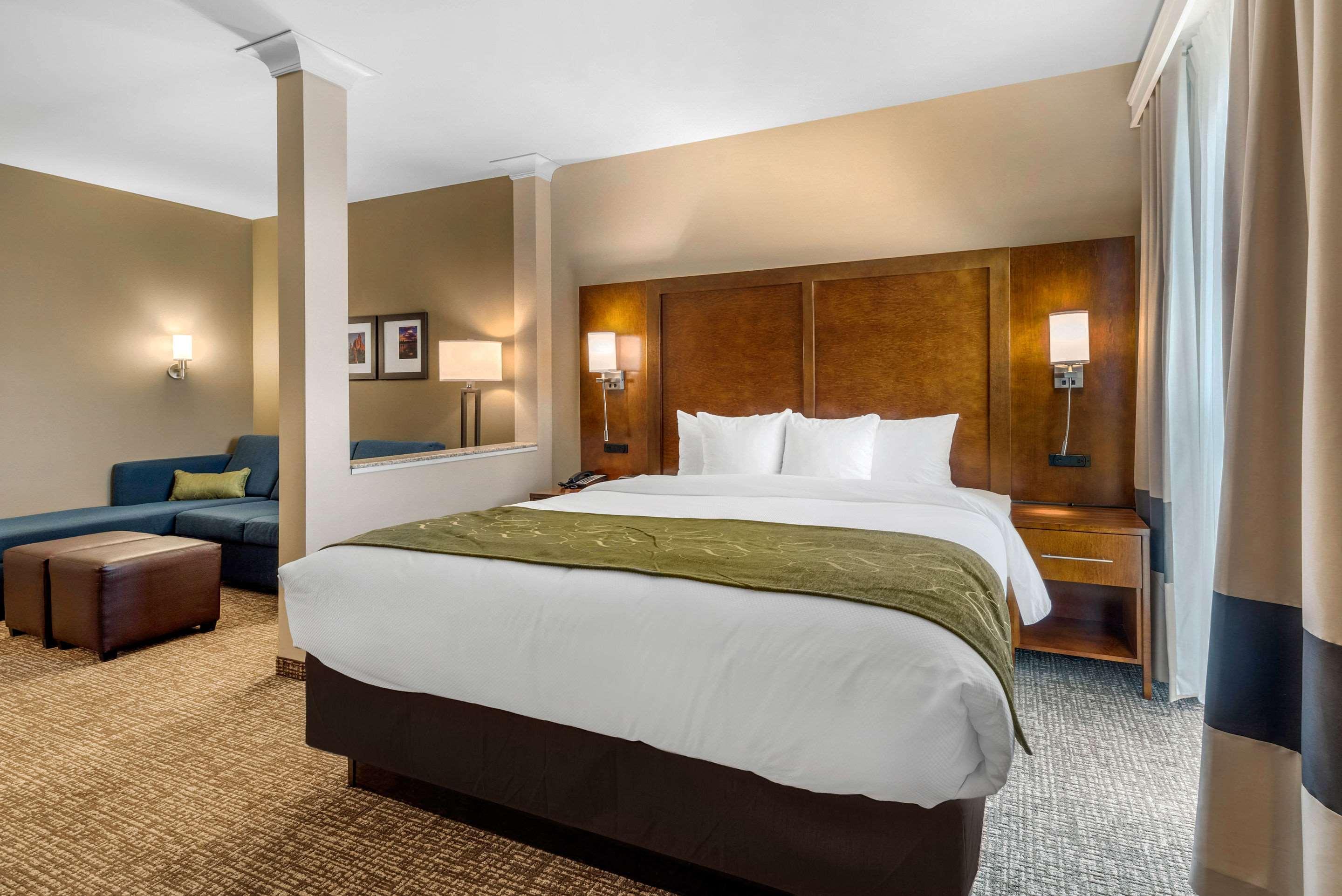 Comfort Suites Denver Near Anschutz Medical Campus Орора Екстер'єр фото