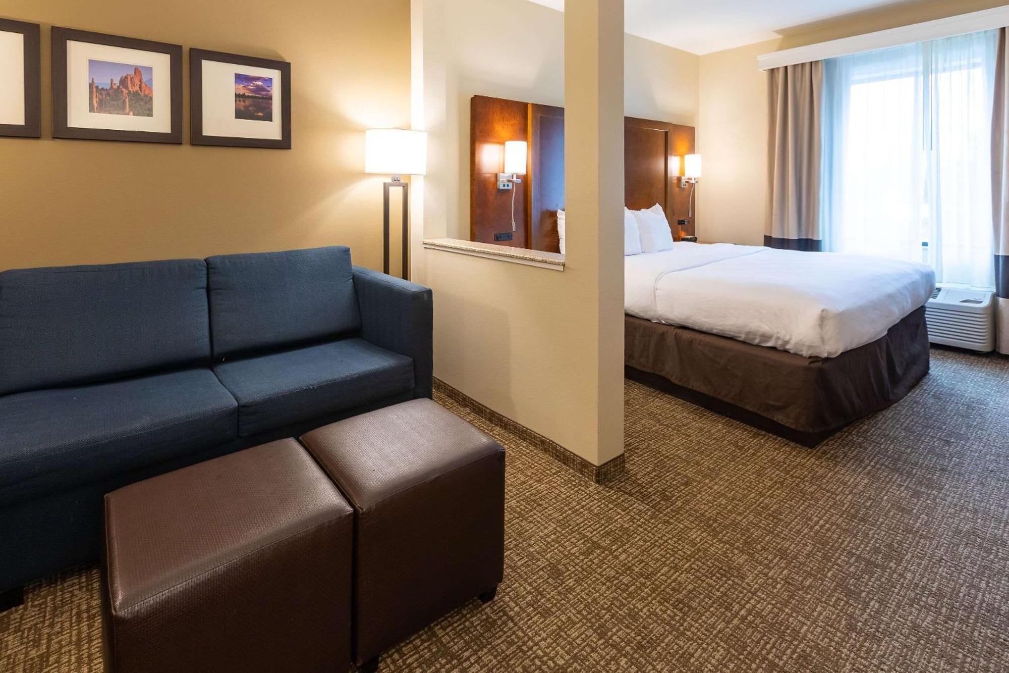 Comfort Suites Denver Near Anschutz Medical Campus Орора Екстер'єр фото