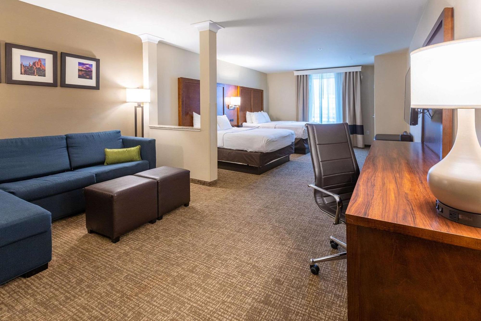 Comfort Suites Denver Near Anschutz Medical Campus Орора Екстер'єр фото