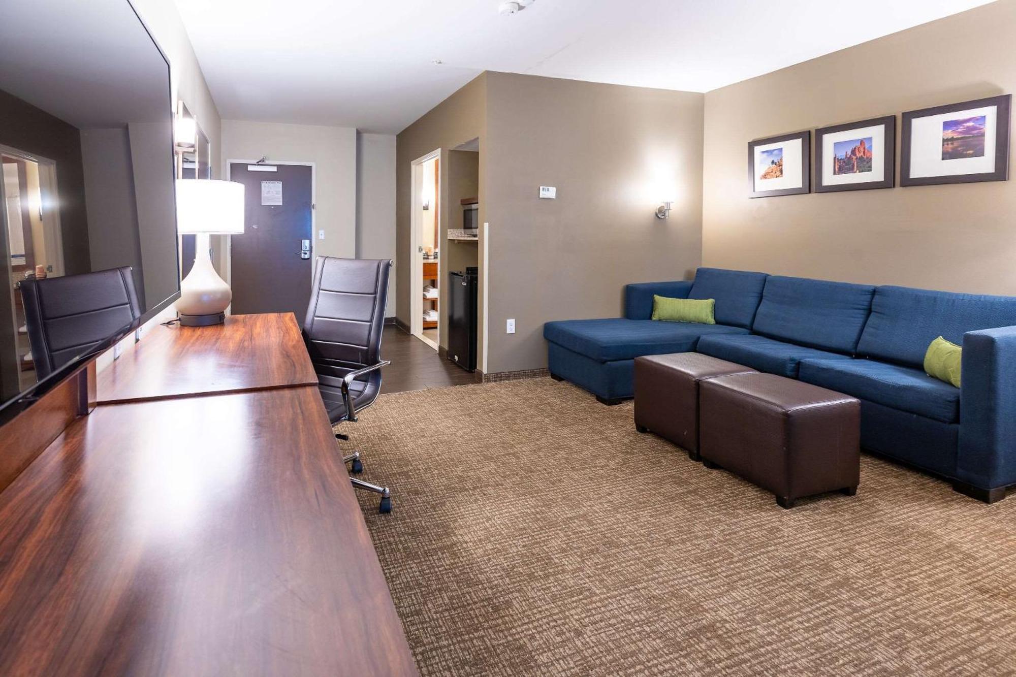 Comfort Suites Denver Near Anschutz Medical Campus Орора Екстер'єр фото