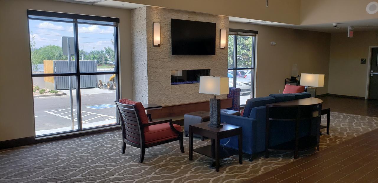 Comfort Suites Denver Near Anschutz Medical Campus Орора Екстер'єр фото