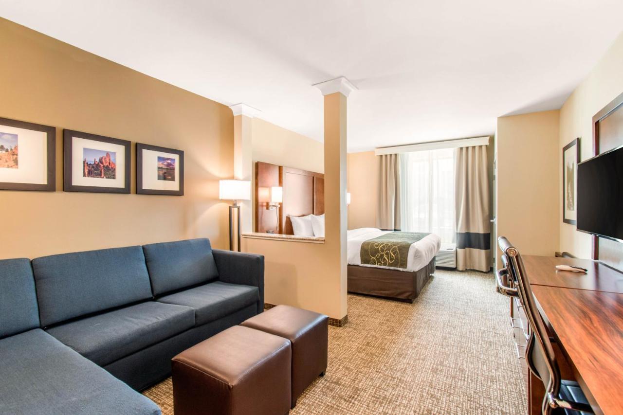 Comfort Suites Denver Near Anschutz Medical Campus Орора Екстер'єр фото