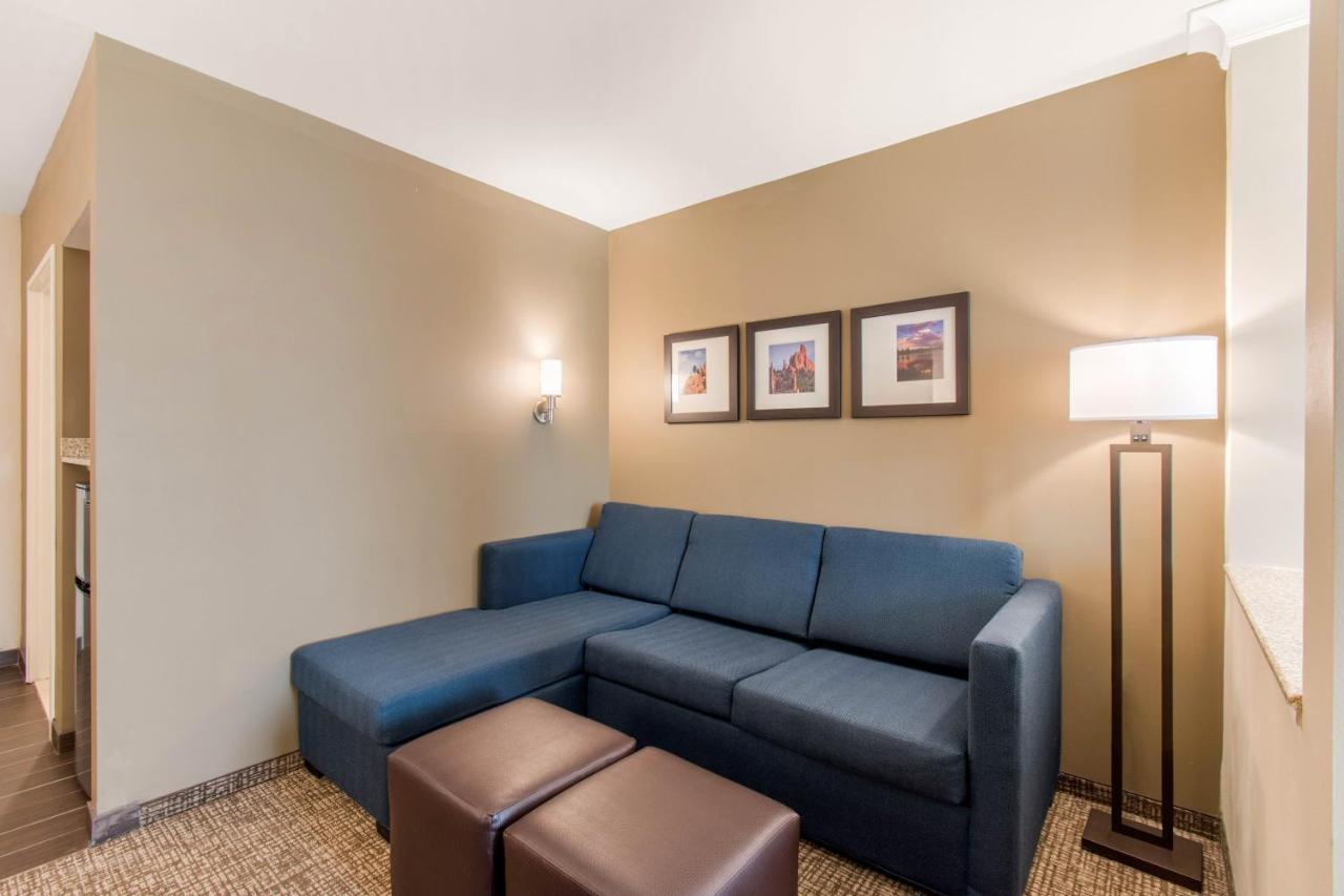 Comfort Suites Denver Near Anschutz Medical Campus Орора Екстер'єр фото